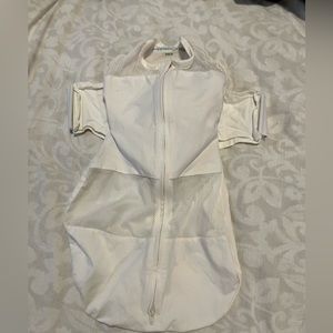 Snoo sleep sack. Size small. Happiest baby